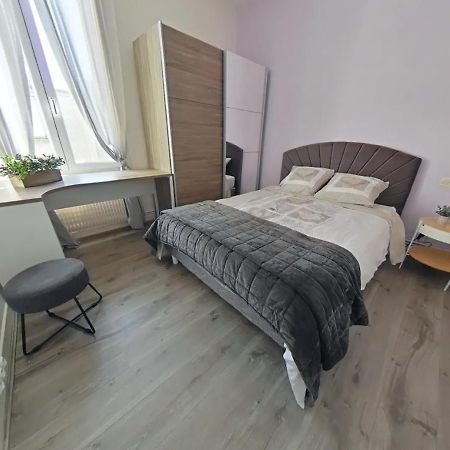 Logement Place D'Erlon Hypercentre Avec Balcon Apartment Reims Luaran gambar